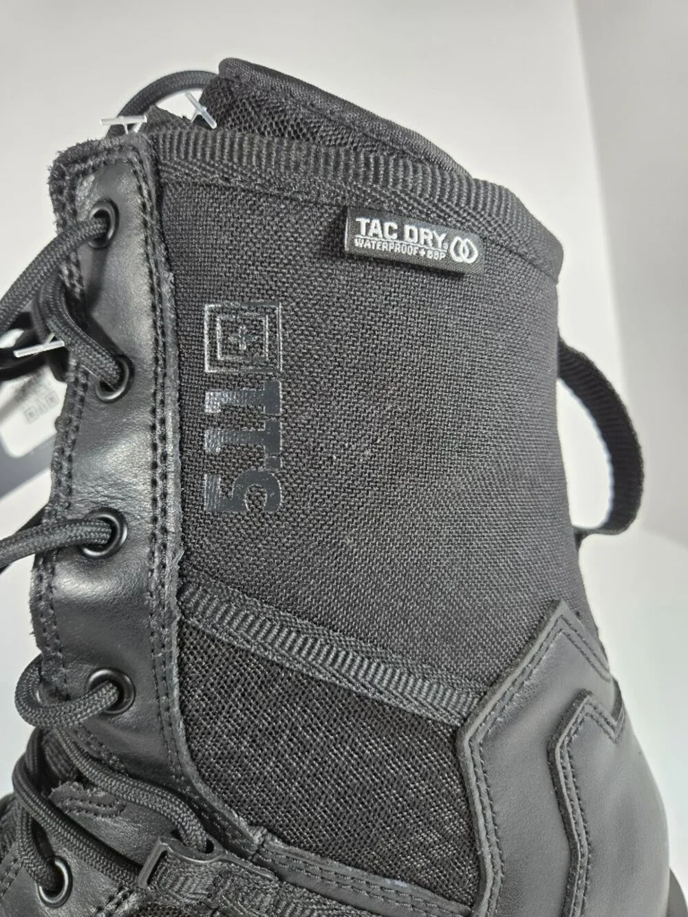 5.11 Tactical A/T 8